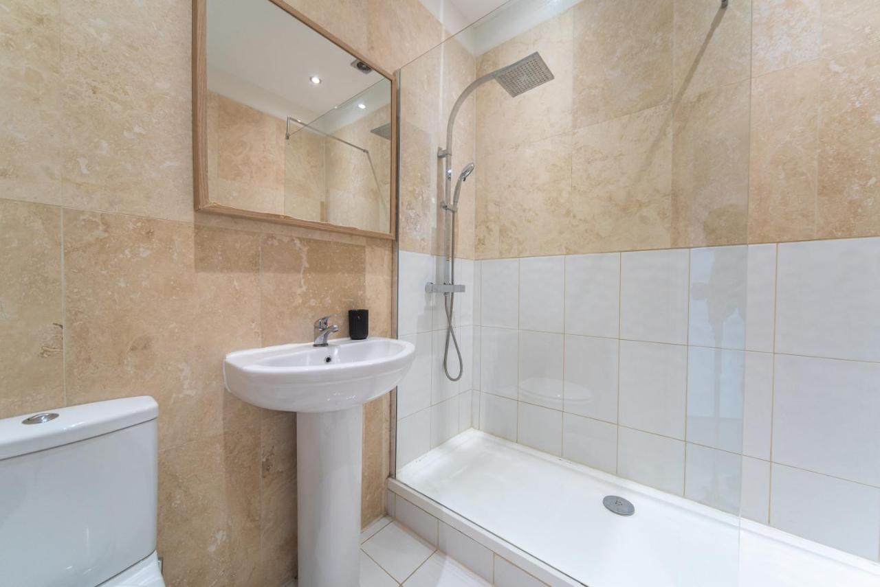 Spacious 2 Bedroom Apartment In Downtown Londres Exterior foto